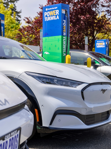 The U.S. Climate Alliance released a statement today in response to the U.S. Environmental Protection Agency’s (EPA) approval of California’s waiver request for the Advanced Clean Cars II (ACC II) regulation. | Photo credit: Office of Washington Governor Jay Inslee.